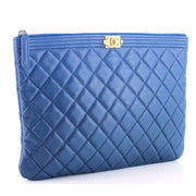 Pre-Owned CHANEL Caviar Quilted Medium Boy Cosmetic Case